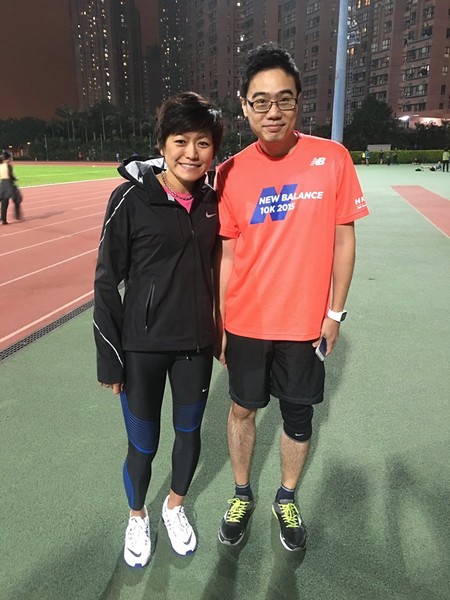 本会今晚特别邀请了香港女子马拉松及多项中长距离纪录保持者【陈敏仪
